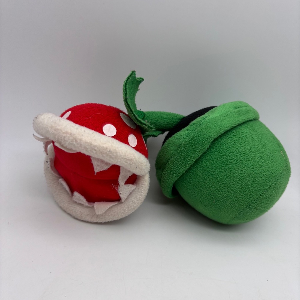 Super Mario Piranha Plant Flower 9" Plush Nintendo